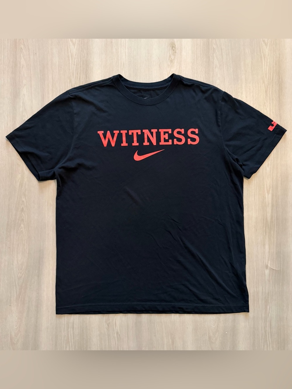 Nike Lebron James WITNESS Tee Center Swoosh Sz L